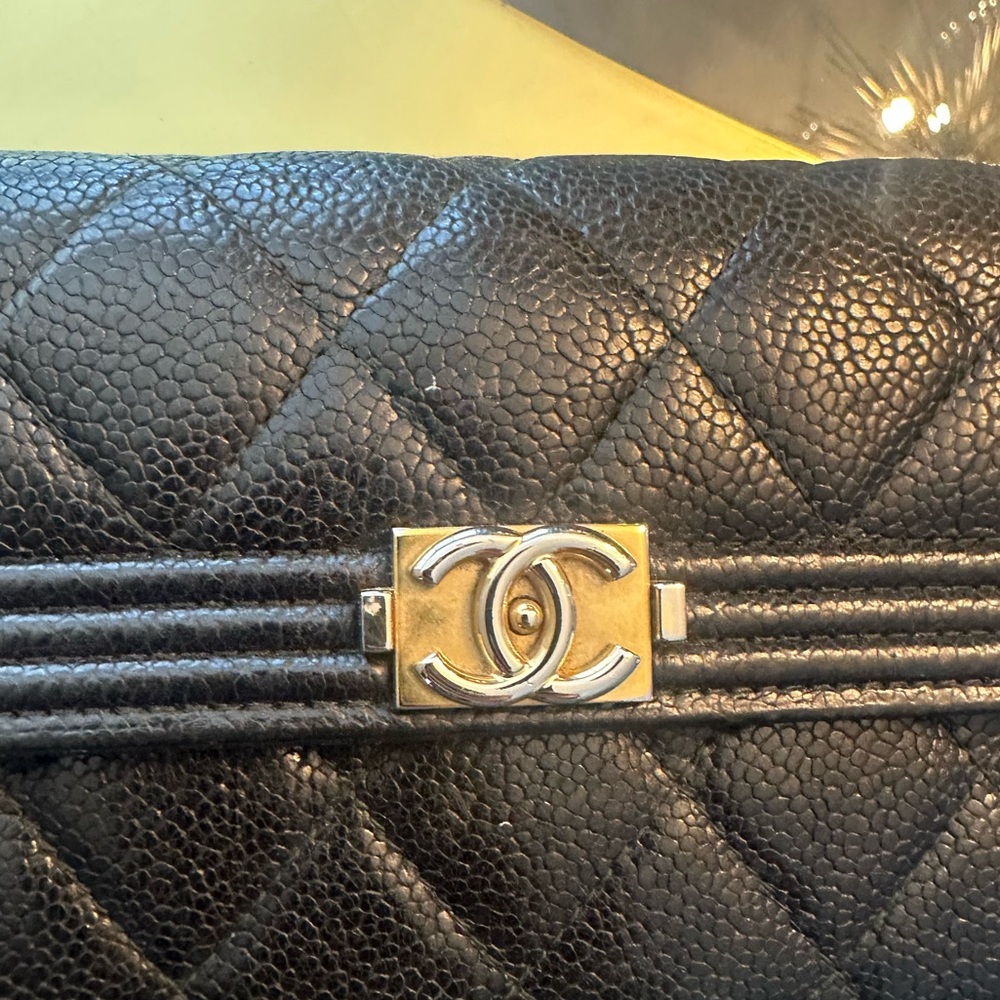 Chanel
Boy Flap Wallet Quilted Caviar Long - Picture 12 of 12